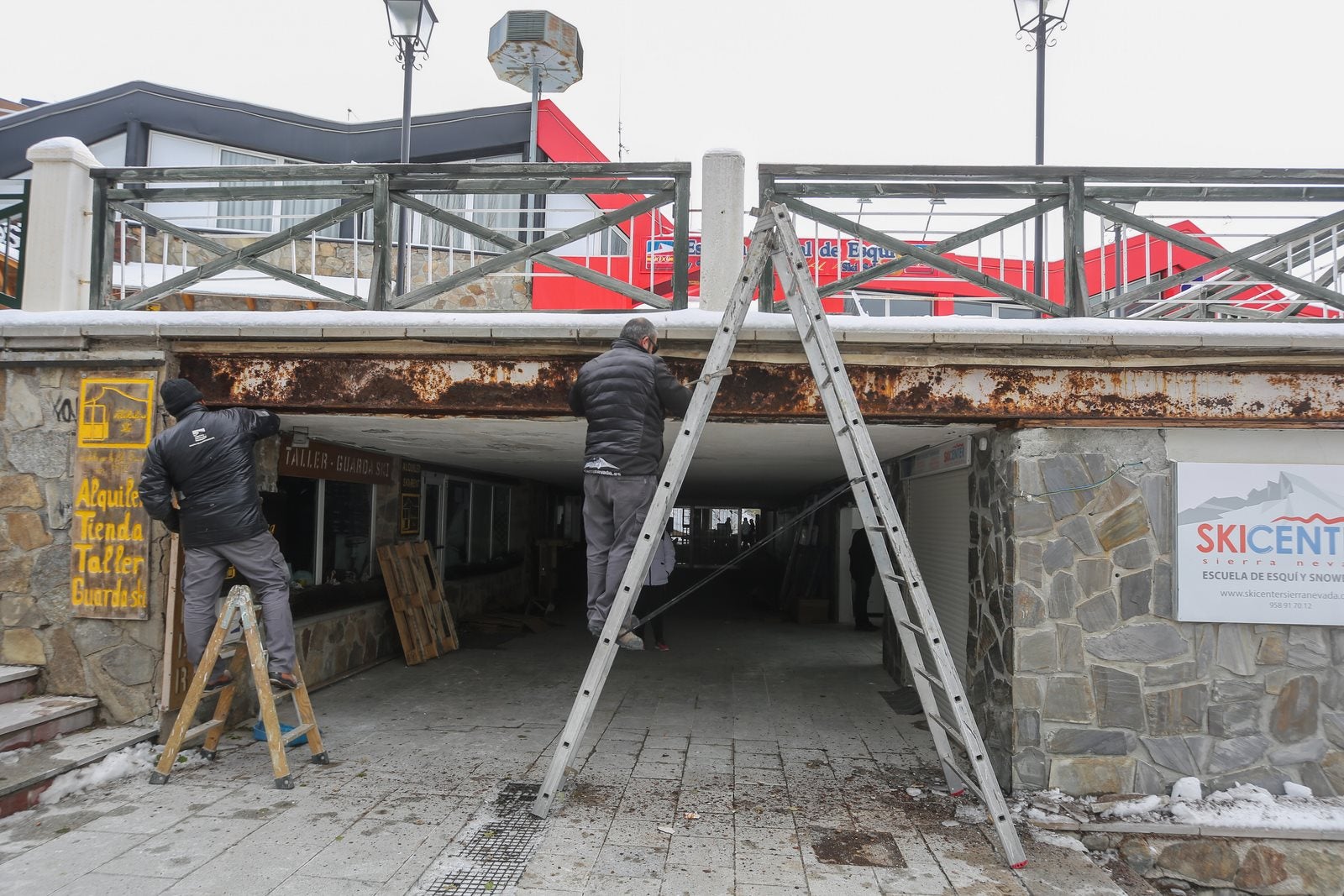 Así luce la estación tras las últimas nevadas, a punto de estrenar temporada.