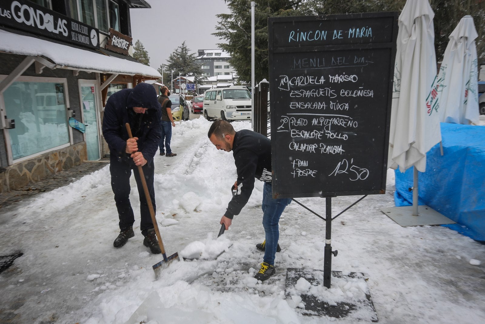 Así luce la estación tras las últimas nevadas, a punto de estrenar temporada.