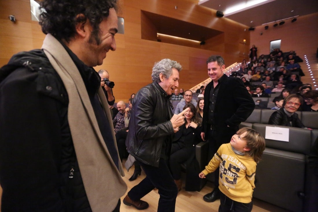 Miguel Ríos y el Planta Baja reciben los premios en el Parque de las Ciencias 