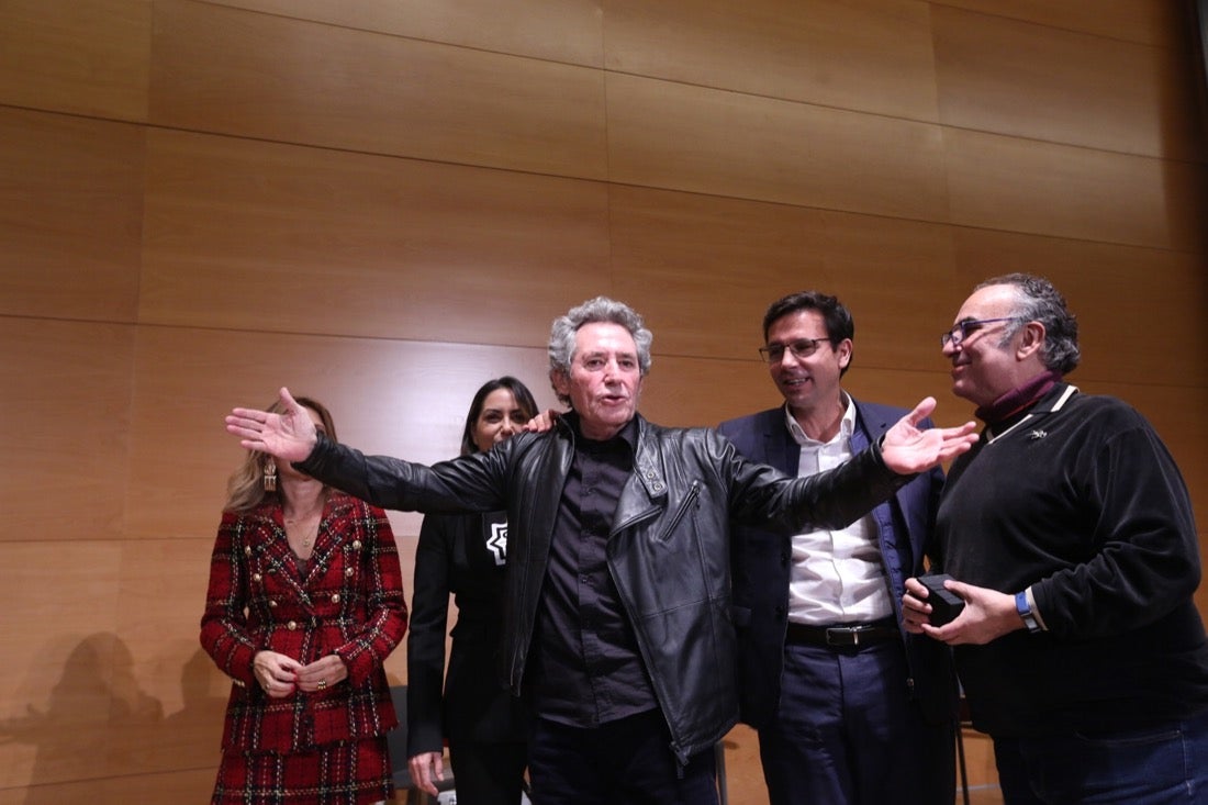 Miguel Ríos y el Planta Baja reciben los premios en el Parque de las Ciencias 