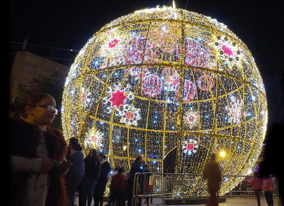 En esta galería repasamos cómo va a quedar iluminada la ciudad, con todas sus novedades, como la bola transitable 