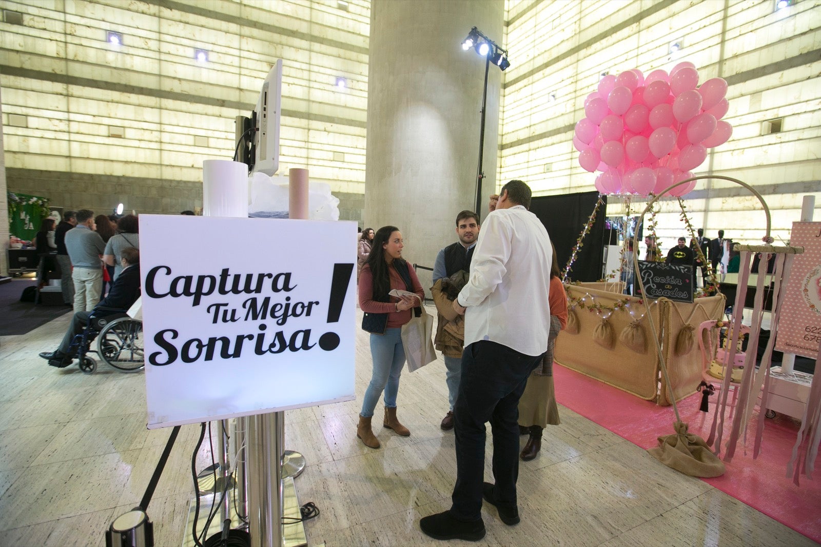 El evento organizado por Ideal acoge las mejores ofertas para preparar u boda