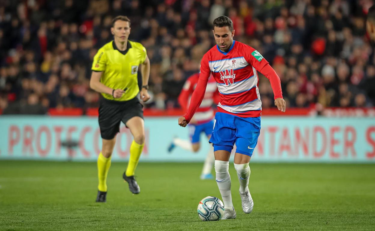 Ángel Montoro volvió a salir como titular ante el Atlético de Madrid. 