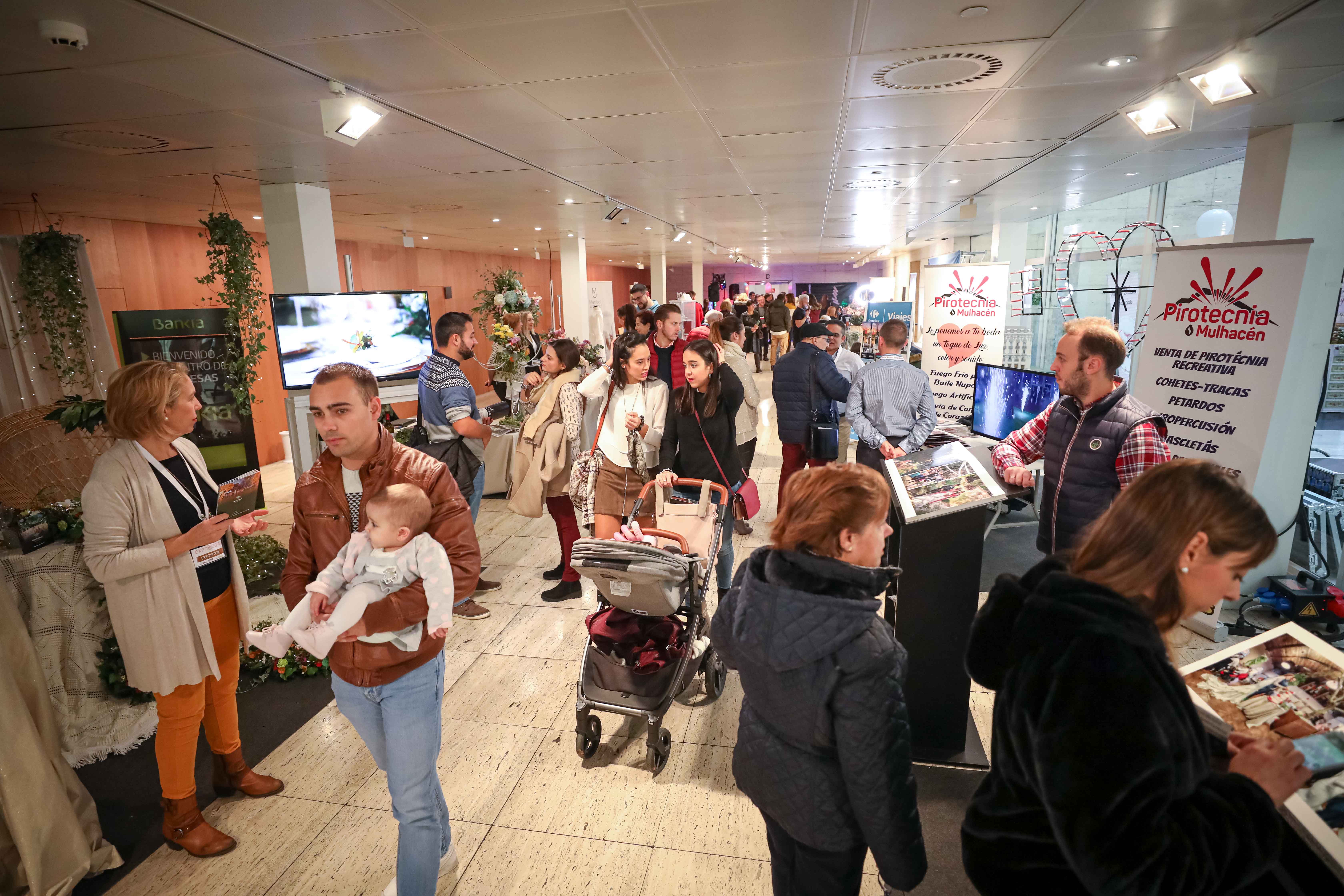 Segunda y última joranda de la feria organizada por Ideal, con gran éxito de público.