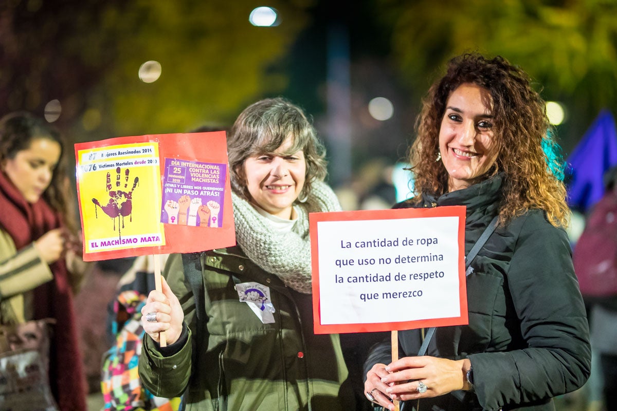 Repasa los carteles de la manifestación feminista contra la violencia de género de este 25N en Granada 