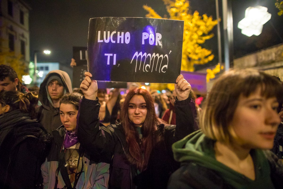 Repasa los carteles de la manifestación feminista contra la violencia de género de este 25N en Granada 