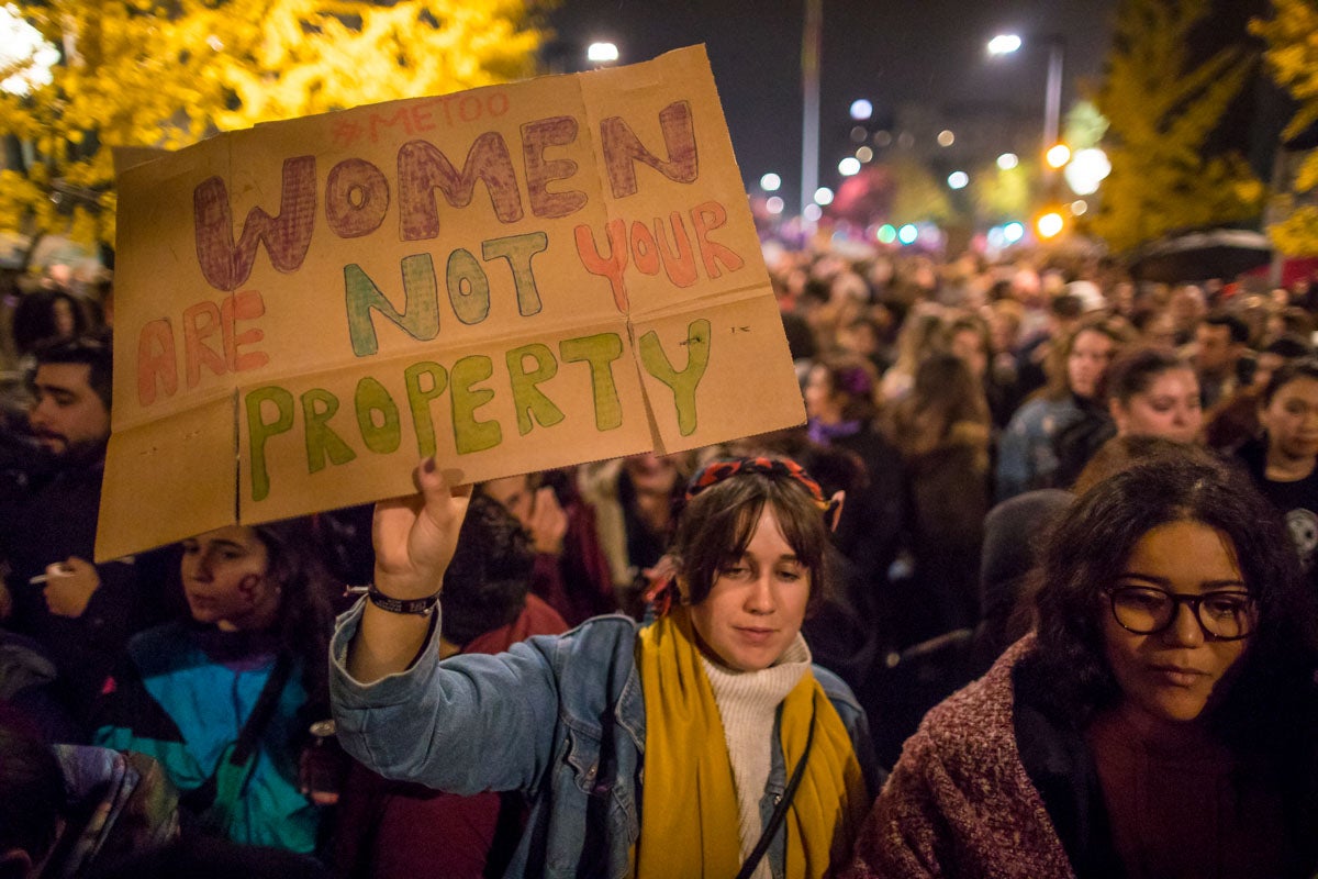 Repasa los carteles de la manifestación feminista contra la violencia de género de este 25N en Granada 