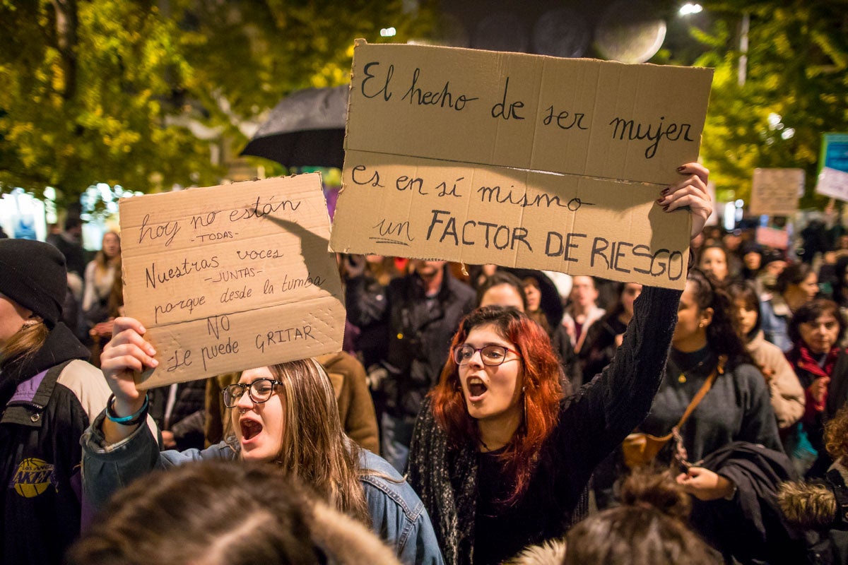 Repasa los carteles de la manifestación feminista contra la violencia de género de este 25N en Granada 