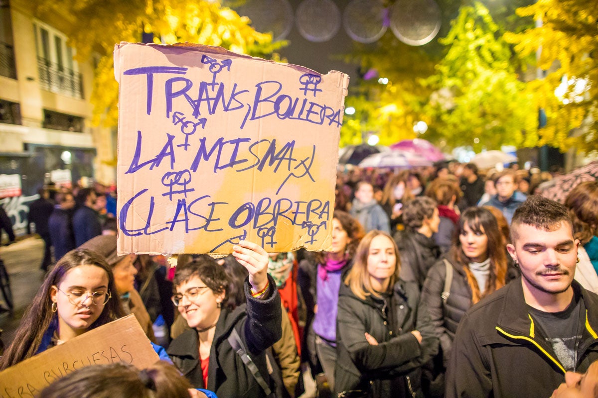 Repasa los carteles de la manifestación feminista contra la violencia de género de este 25N en Granada 