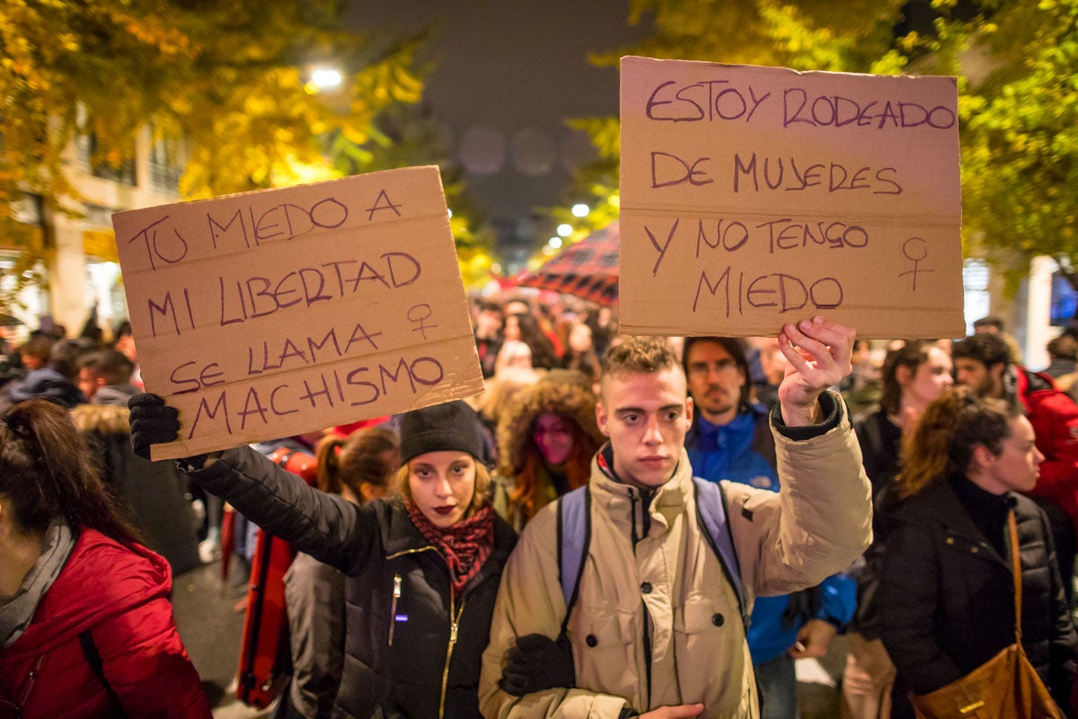 Repasa los carteles de la manifestación feminista contra la violencia de género de este 25N en Granada 