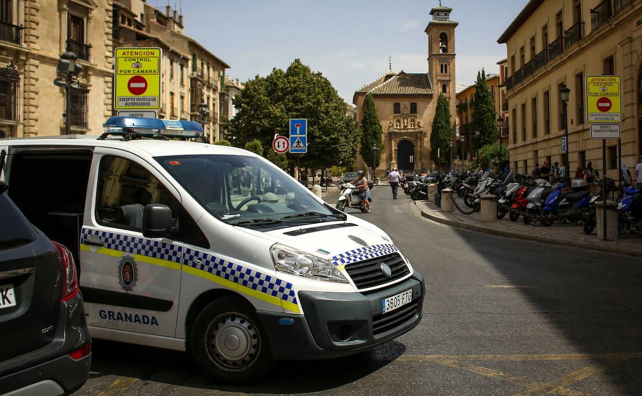 Policía Local de Granada. 