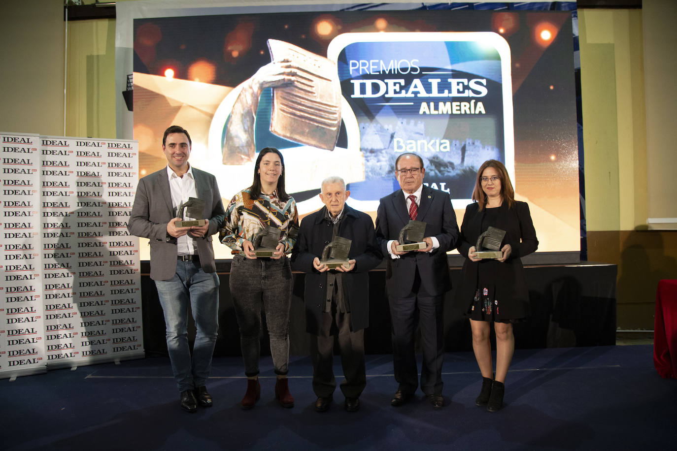 Más de 200 personas se han dado cita en el Varadero del Puerto de Almería para asistir a la gala de entrega de estos galardones que reconocen el talento almeriense 