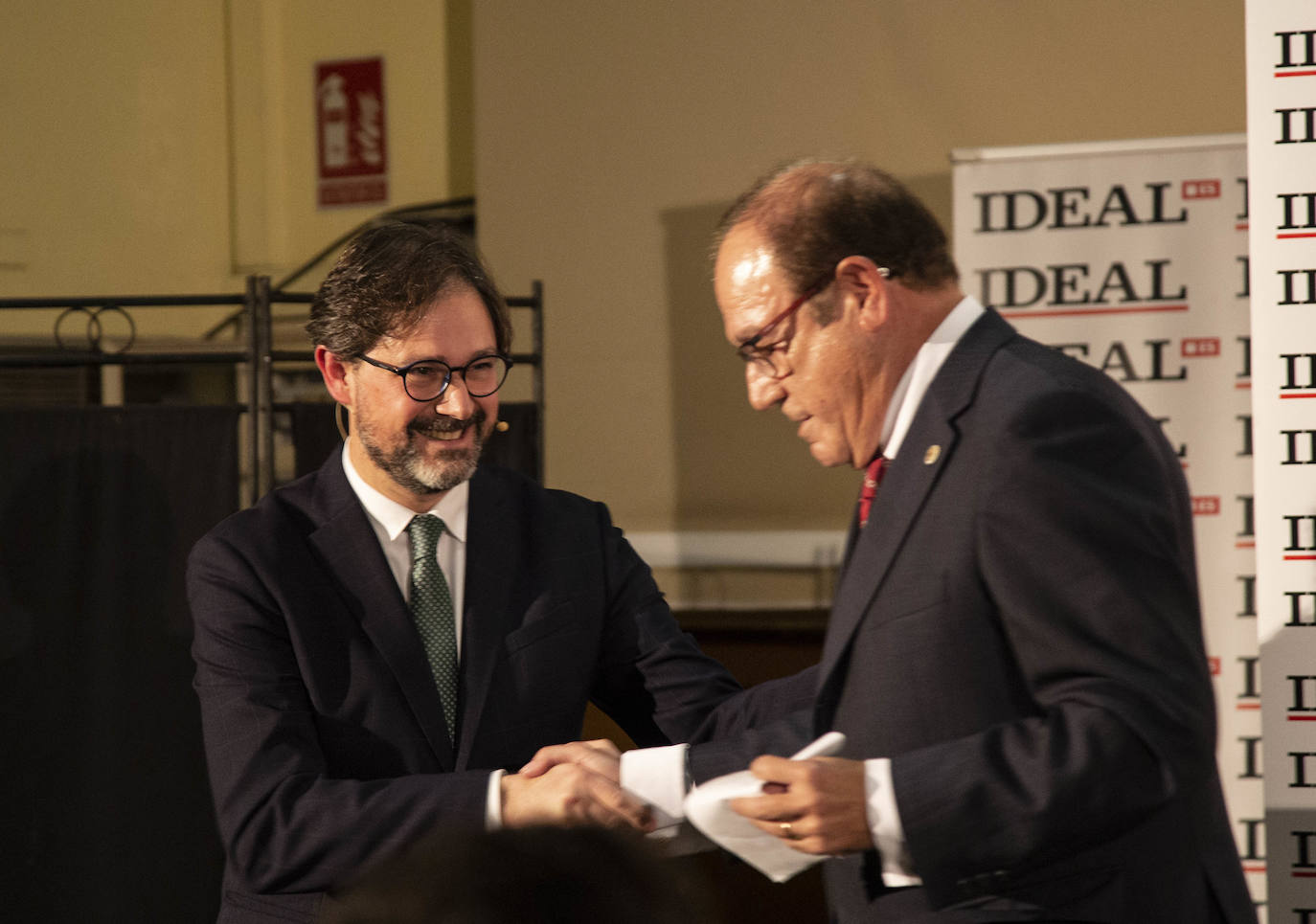 Más de 200 personas se han dado cita en el Varadero del Puerto de Almería para asistir a la gala de entrega de estos galardones que reconocen el talento almeriense 