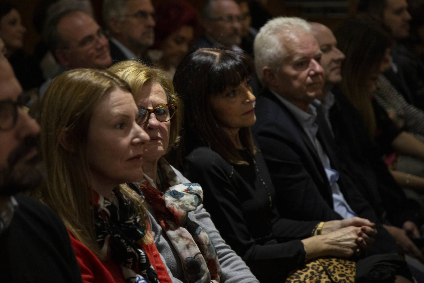 Más de 200 personas se han dado cita en el Varadero del Puerto de Almería para asistir a la gala de entrega de estos galardones que reconocen el talento almeriense 
