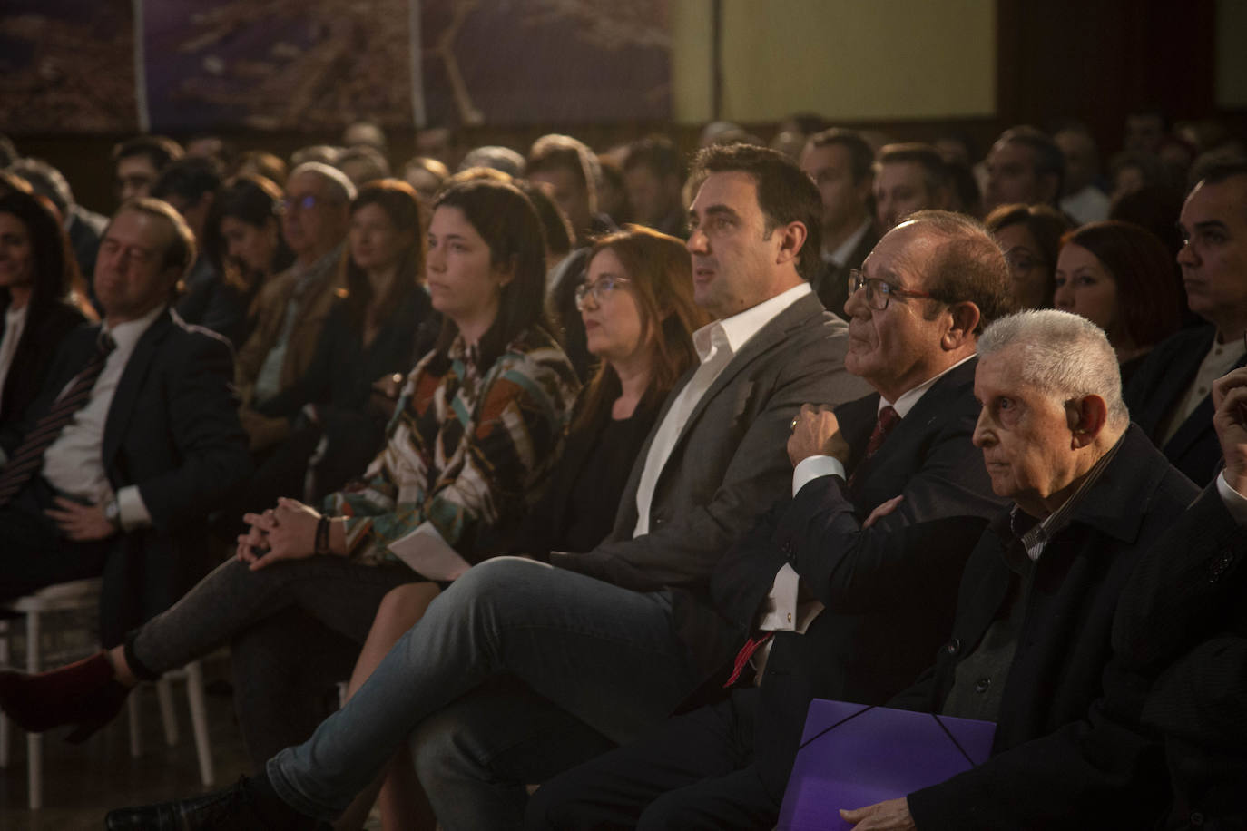Más de 200 personas se han dado cita en el Varadero del Puerto de Almería para asistir a la gala de entrega de estos galardones que reconocen el talento almeriense 