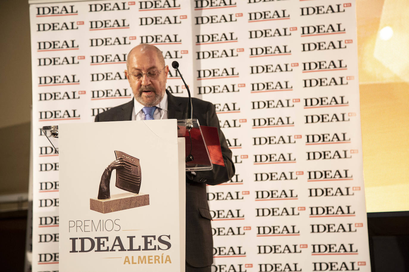 Más de 200 personas se han dado cita en el Varadero del Puerto de Almería para asistir a la gala de entrega de estos galardones que reconocen el talento almeriense 