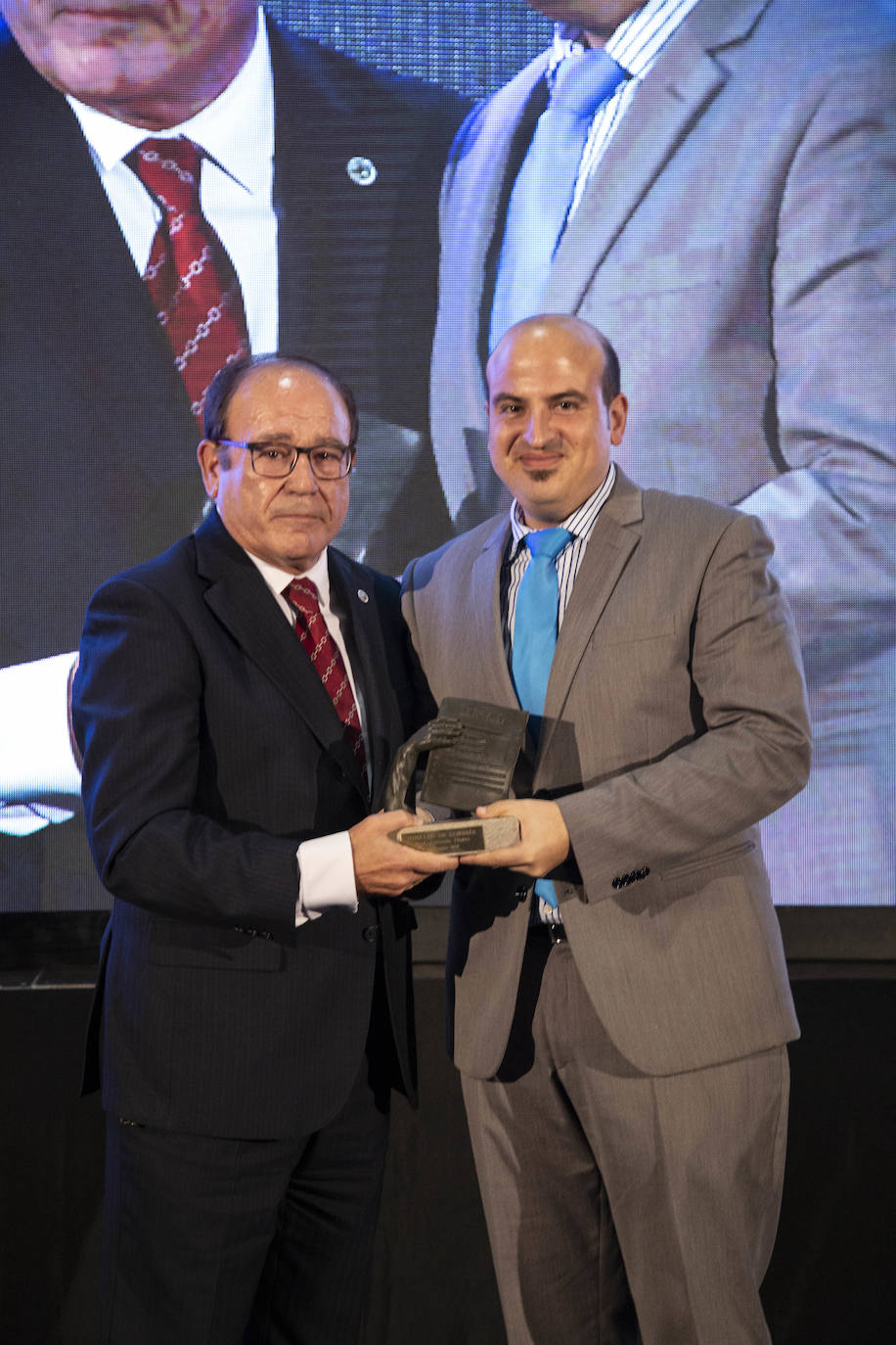 Más de 200 personas se han dado cita en el Varadero del Puerto de Almería para asistir a la gala de entrega de estos galardones que reconocen el talento almeriense 