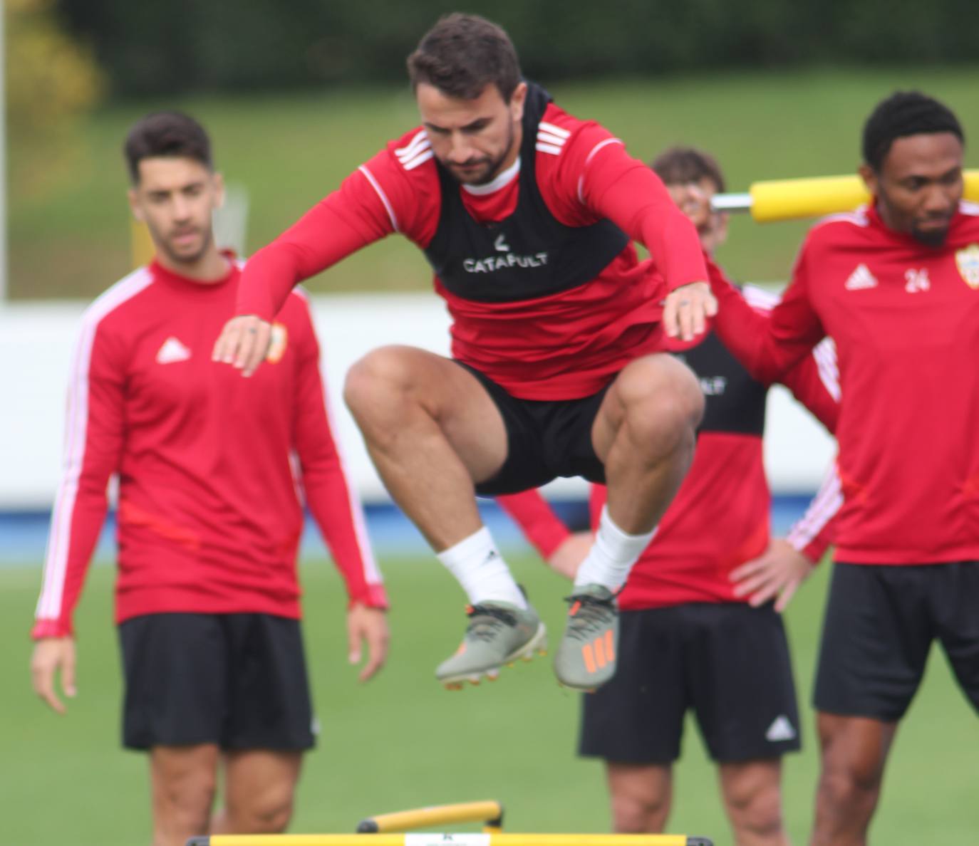 Juan Muñoz realiza saltos en un entrenamiento. 