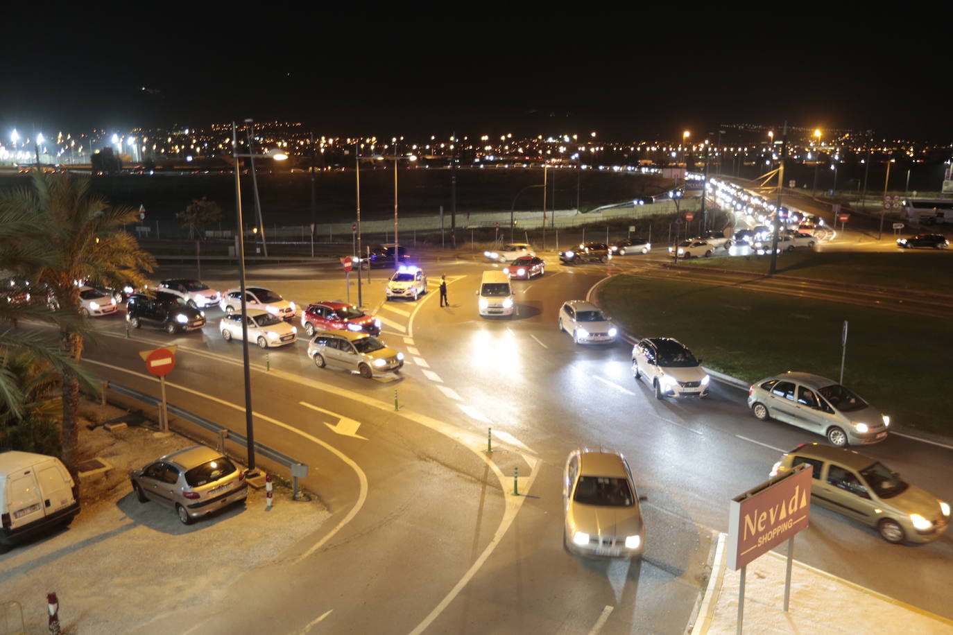 Los centros comerciales y tiendas de la capital, a rebosar de clientes durante este viernes 29 de noviembre