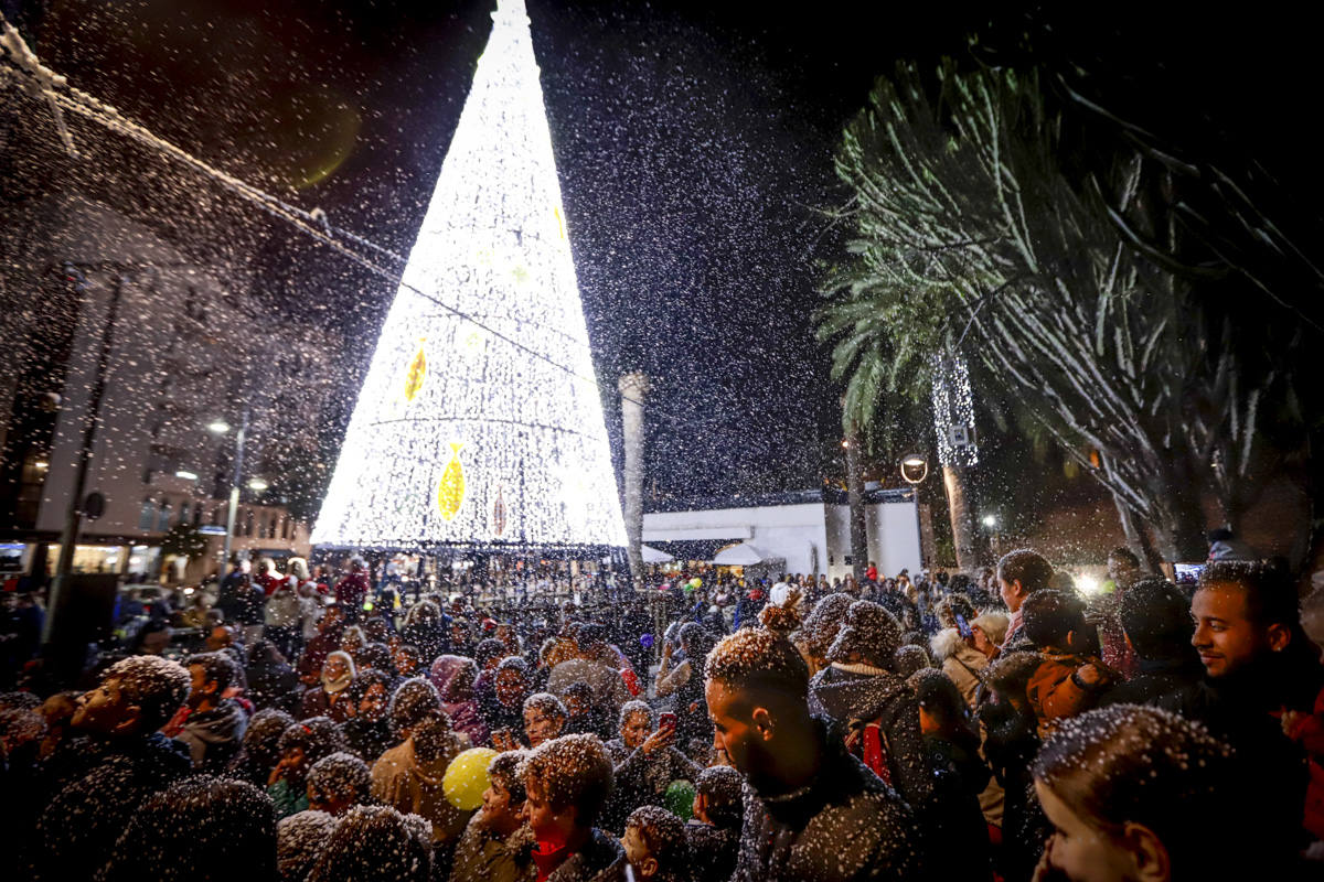 Un millón de bombillas brillarán en las calles de la ciudad hasta después de Reyes