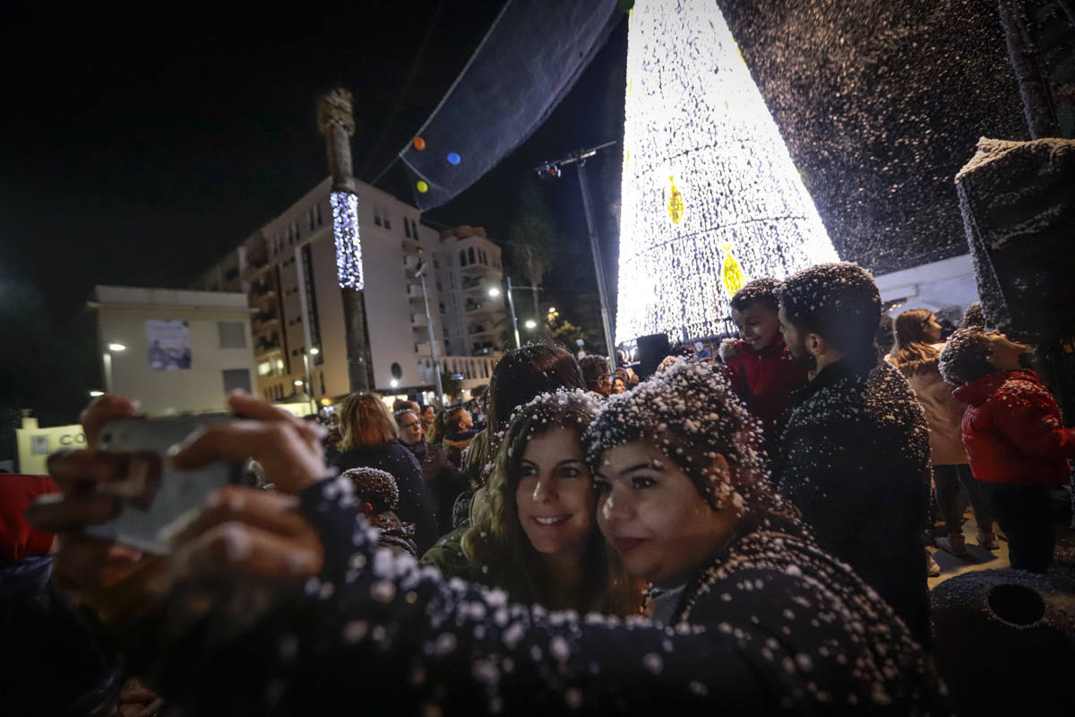 Un millón de bombillas brillarán en las calles de la ciudad hasta después de Reyes