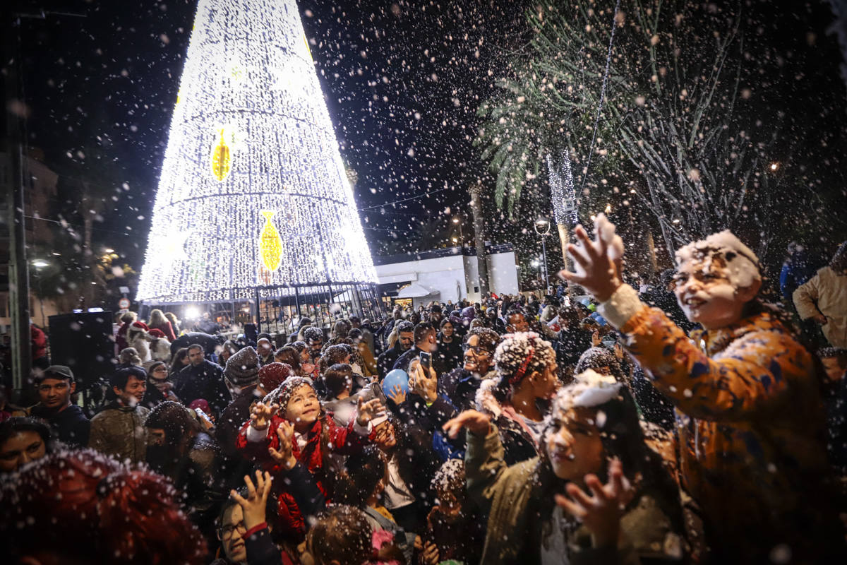 Un millón de bombillas brillarán en las calles de la ciudad hasta después de Reyes