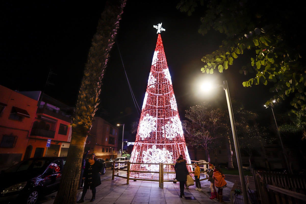 Un millón de bombillas brillarán en las calles de la ciudad hasta después de Reyes