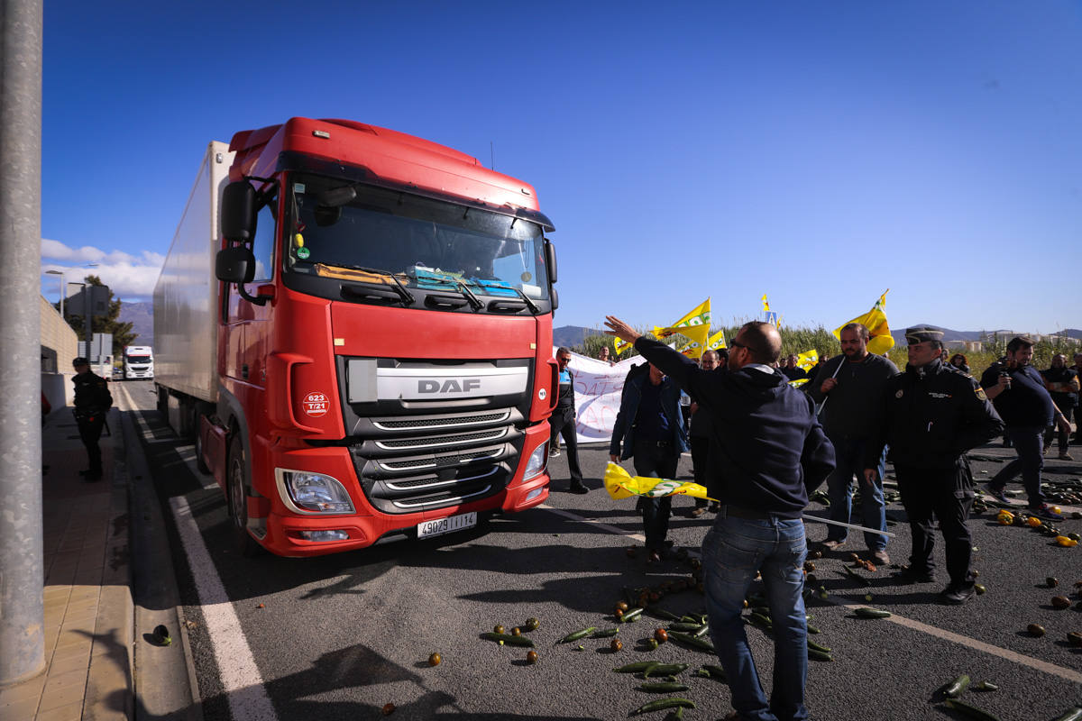 Aseguran que si la situación no cambia están abocados a una «guerra» por la supervivencia y anuncian futuras movilizaciones