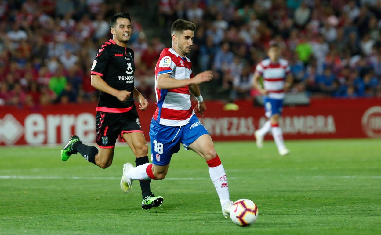 Dani Ojeda, en un partido con el Tenerife la temporada pasada. 