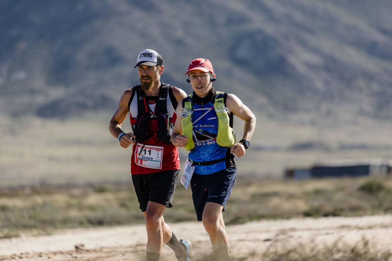 Medio millar de atletas han participado en la quinta edición de la Ultra Maratón Costa de Almería