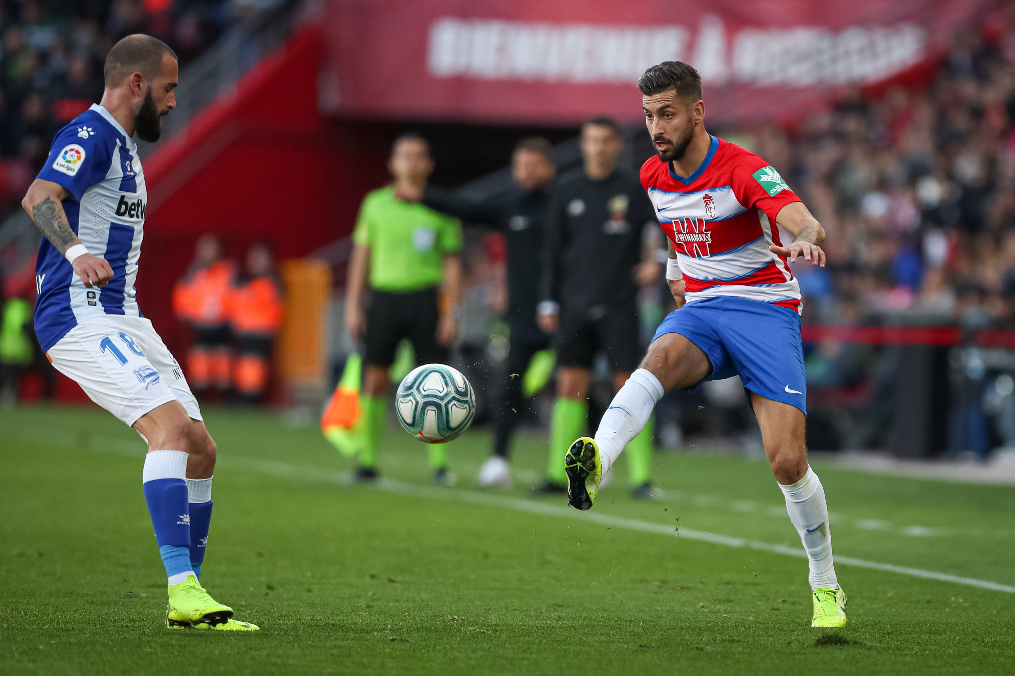 Repasa los mejores momentos del choque que ha enfrentado a dos rivales directos en Los Cármenes