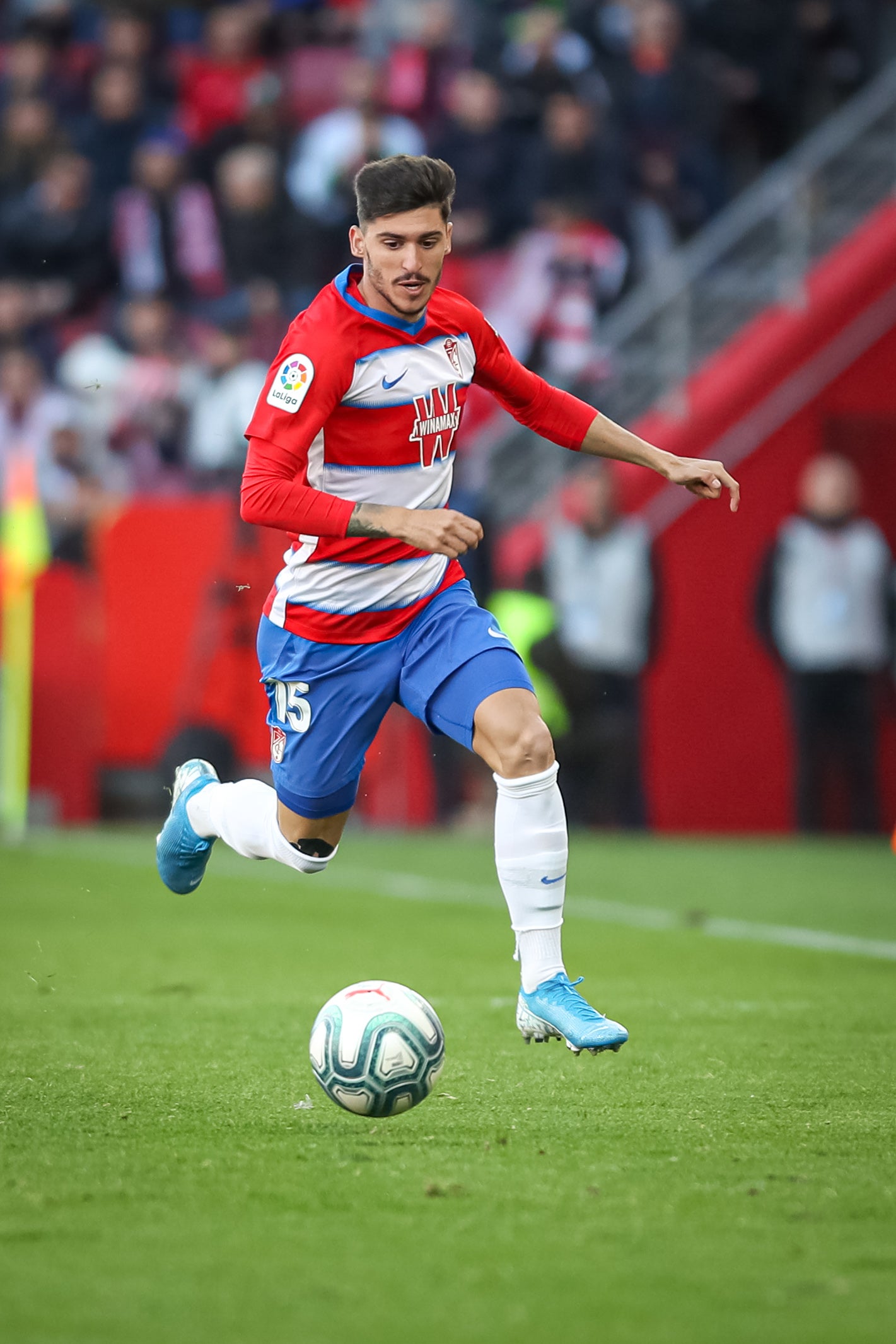 Repasa los mejores momentos del choque que ha enfrentado a dos rivales directos en Los Cármenes