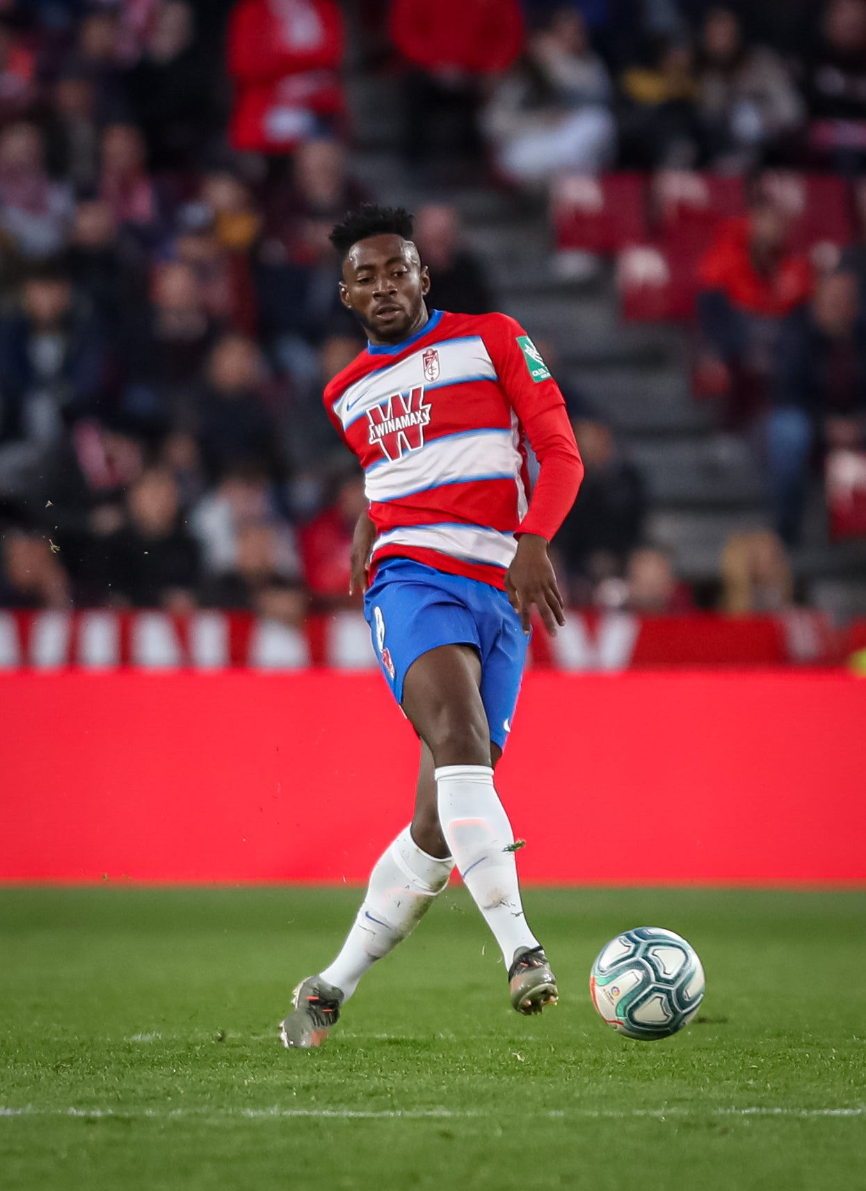 Repasa los mejores momentos del choque que ha enfrentado a dos rivales directos en Los Cármenes