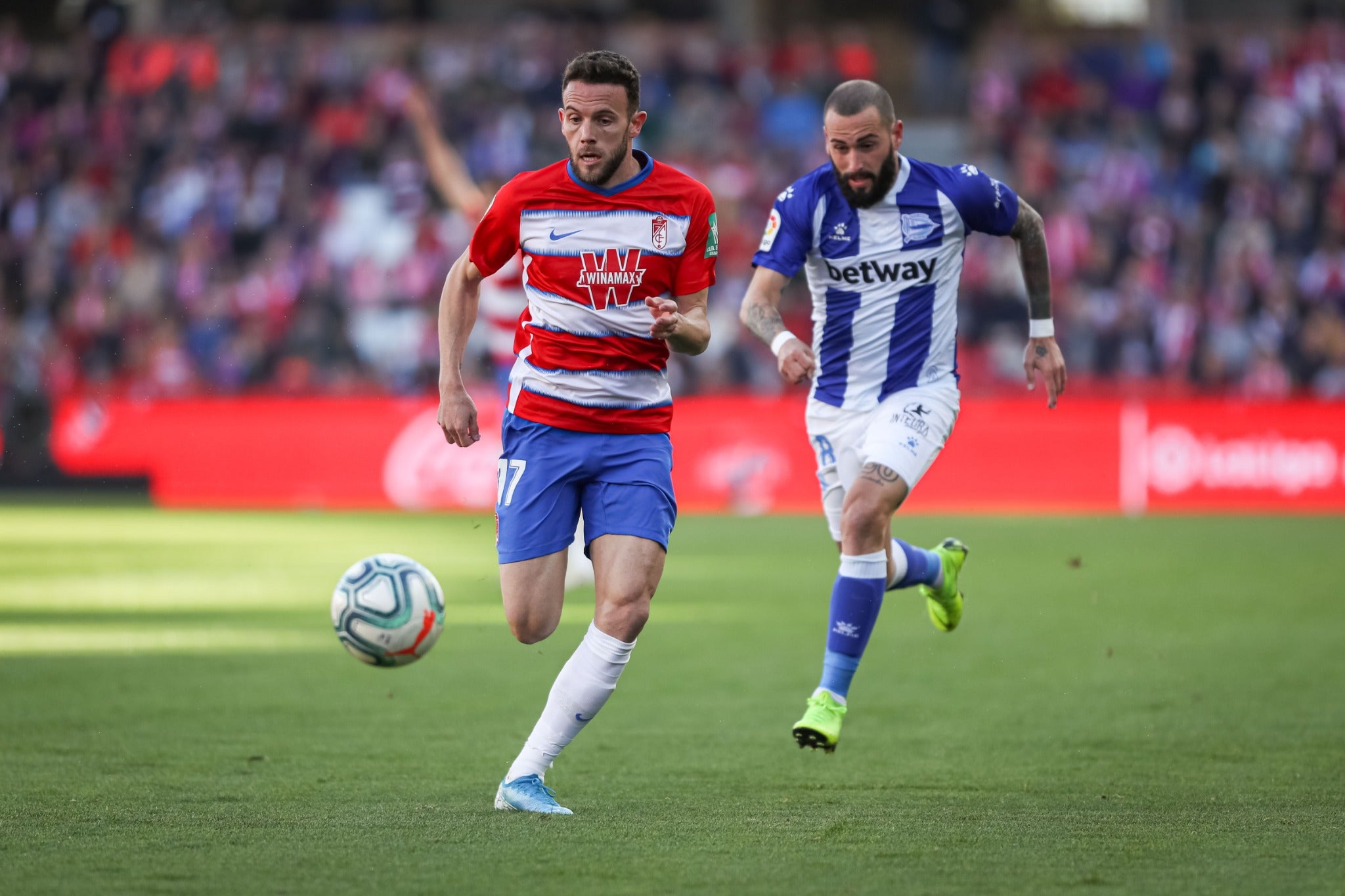 Repasa los mejores momentos del choque que ha enfrentado a dos rivales directos en Los Cármenes