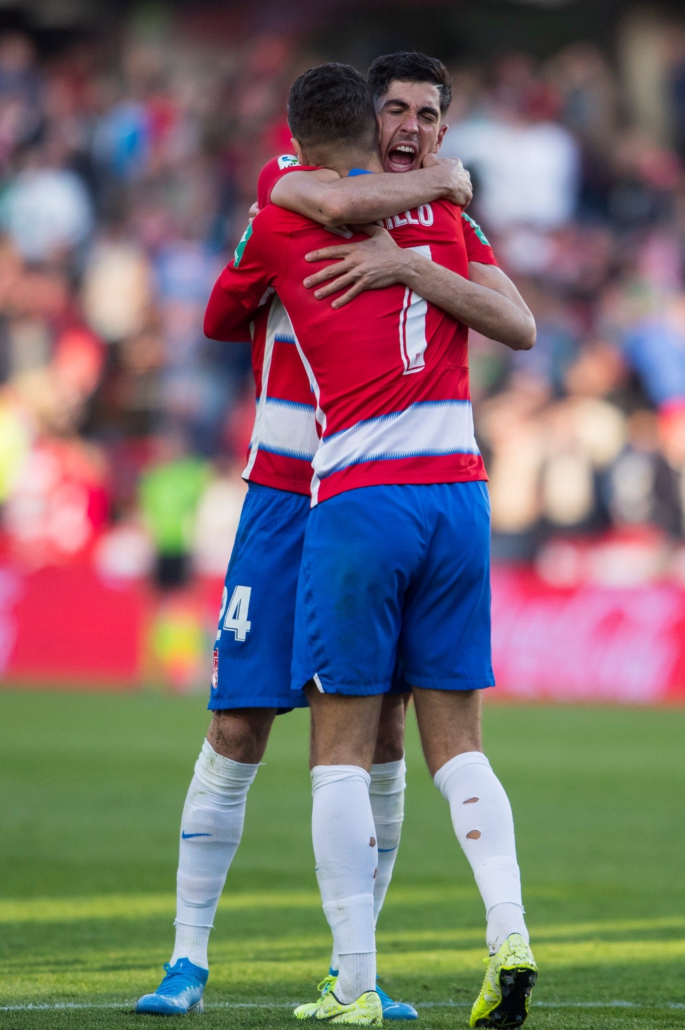 Repasa los mejores momentos del choque que ha enfrentado a dos rivales directos en Los Cármenes