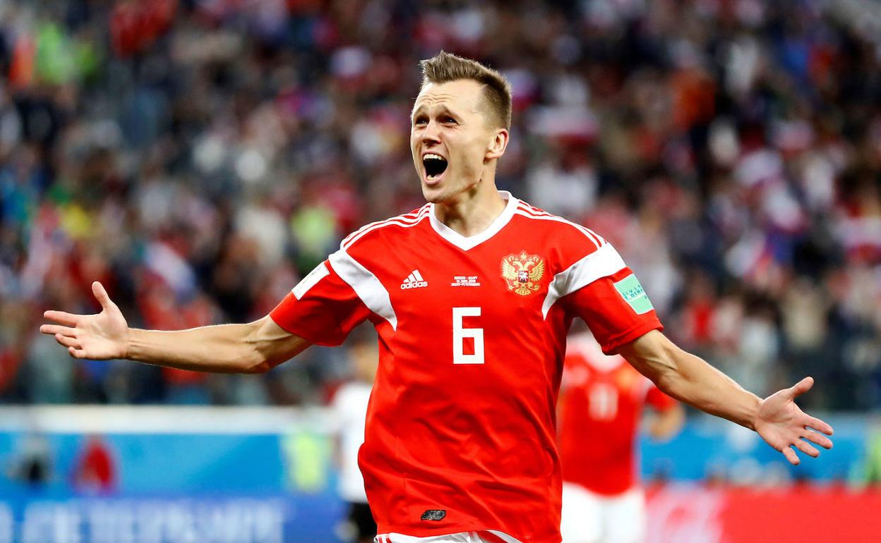 Denis Cheryshev celebra un gol durante el Mundial de Rusia. 