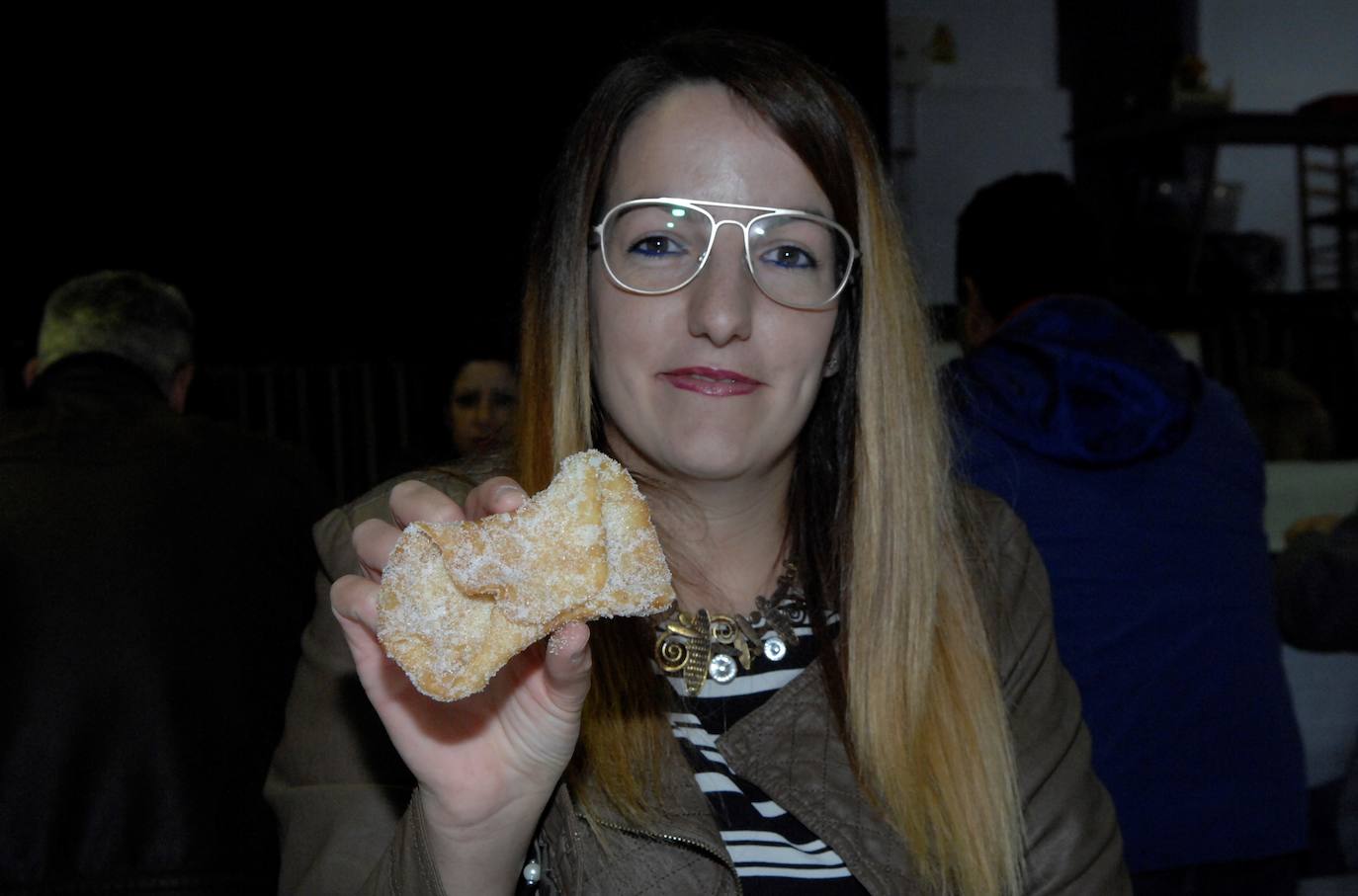 Hubo bingo, sorteos, borrachuelos y rosetas. Yegen cuenta con uno de los salones culturales y de fiestas más grandes de la comarca de La Alpujarra 