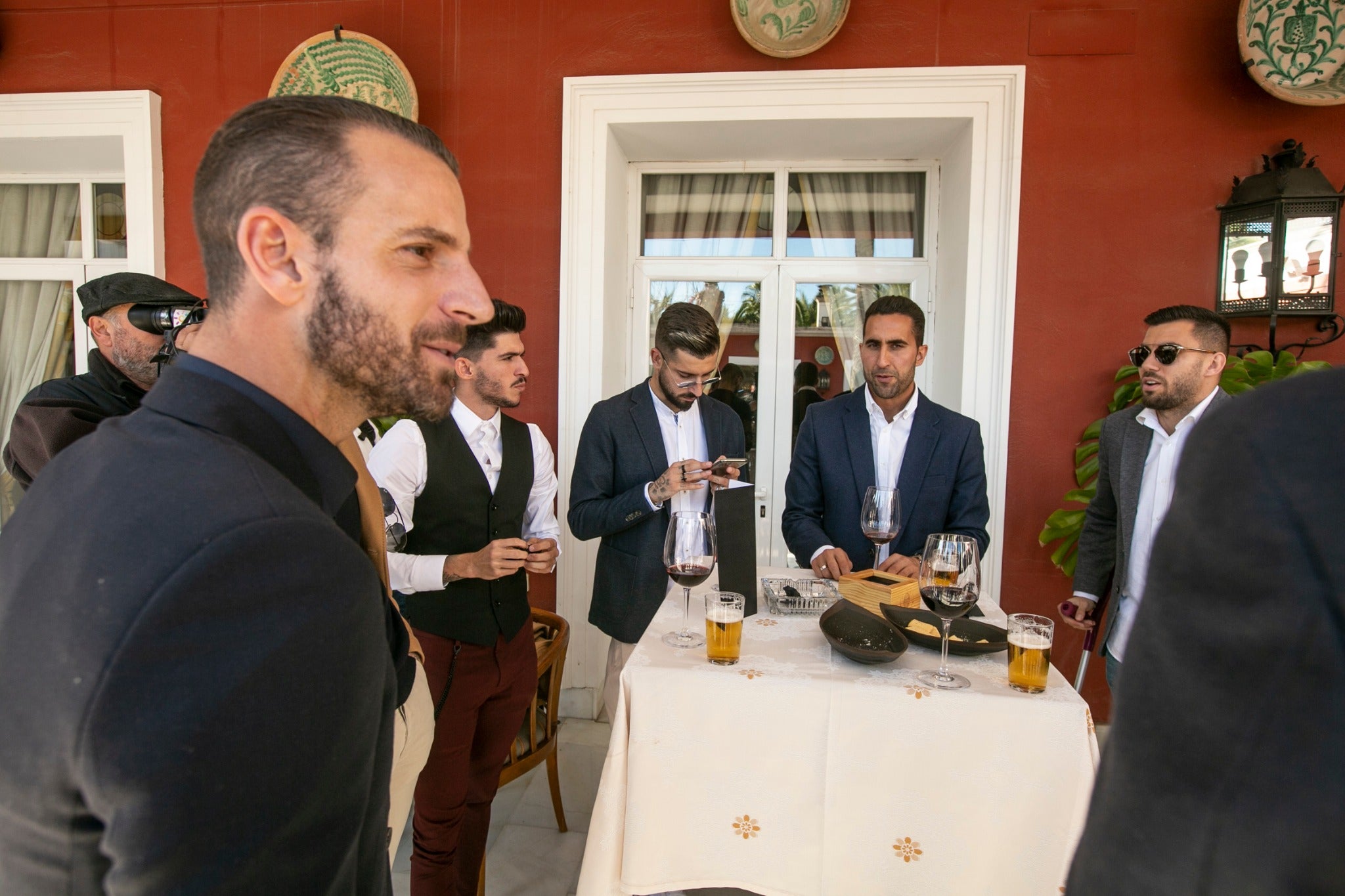 Futbolistas, miembros de los diferentes cuerpos técnicos y directivos en la comida de Navidad del Granada