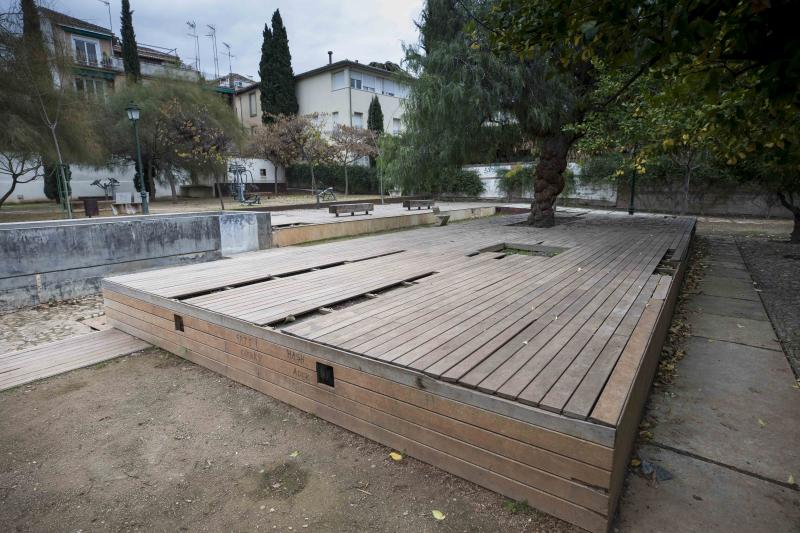 Así de deteriorado se encuentra el parque a espaldas del Cuarto Real de Santo Domingo