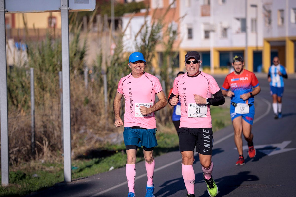 La XX Subida Pedestre al Conjuro arrancó a las 10 de la mañana, y los corredores tuvieron que enfrentarse a 17,8 kilometros en una mañana soleada