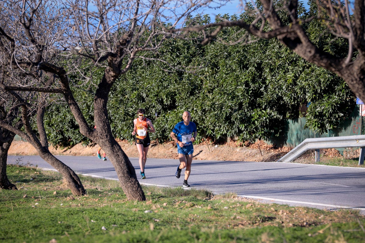 La XX Subida Pedestre al Conjuro arrancó a las 10 de la mañana, y los corredores tuvieron que enfrentarse a 17,8 kilometros en una mañana soleada