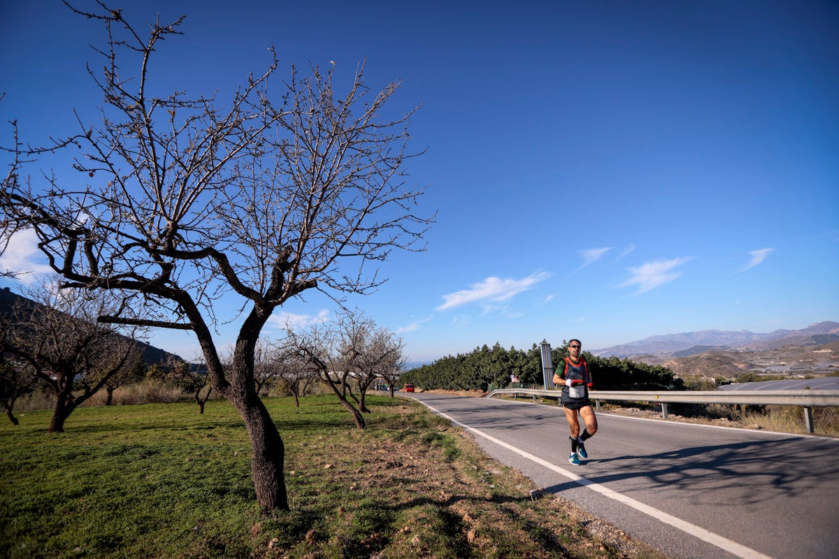 La XX Subida Pedestre al Conjuro arrancó a las 10 de la mañana, y los corredores tuvieron que enfrentarse a 17,8 kilometros en una mañana soleada