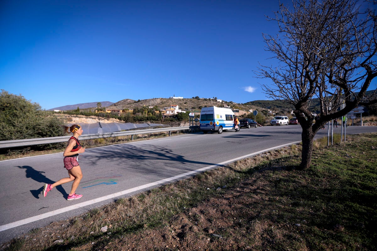 La XX Subida Pedestre al Conjuro arrancó a las 10 de la mañana, y los corredores tuvieron que enfrentarse a 17,8 kilometros en una mañana soleada