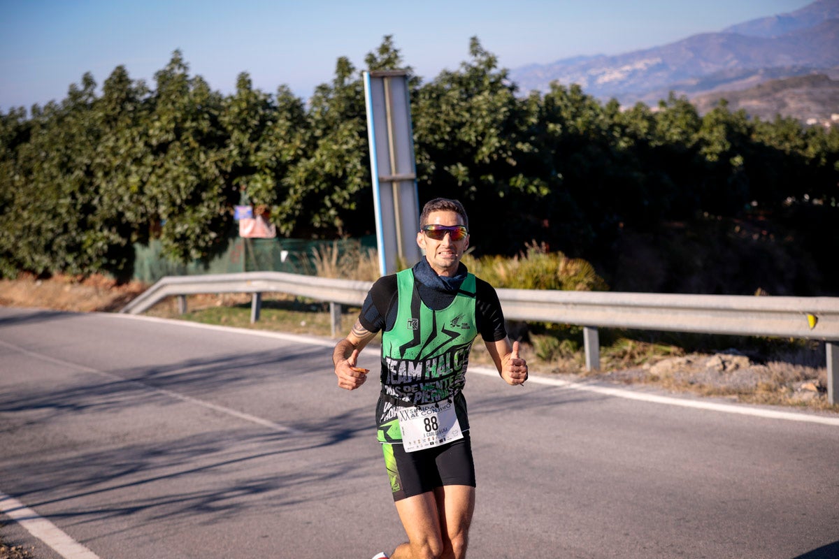 La XX Subida Pedestre al Conjuro arrancó a las 10 de la mañana, y los corredores tuvieron que enfrentarse a 17,8 kilometros en una mañana soleada