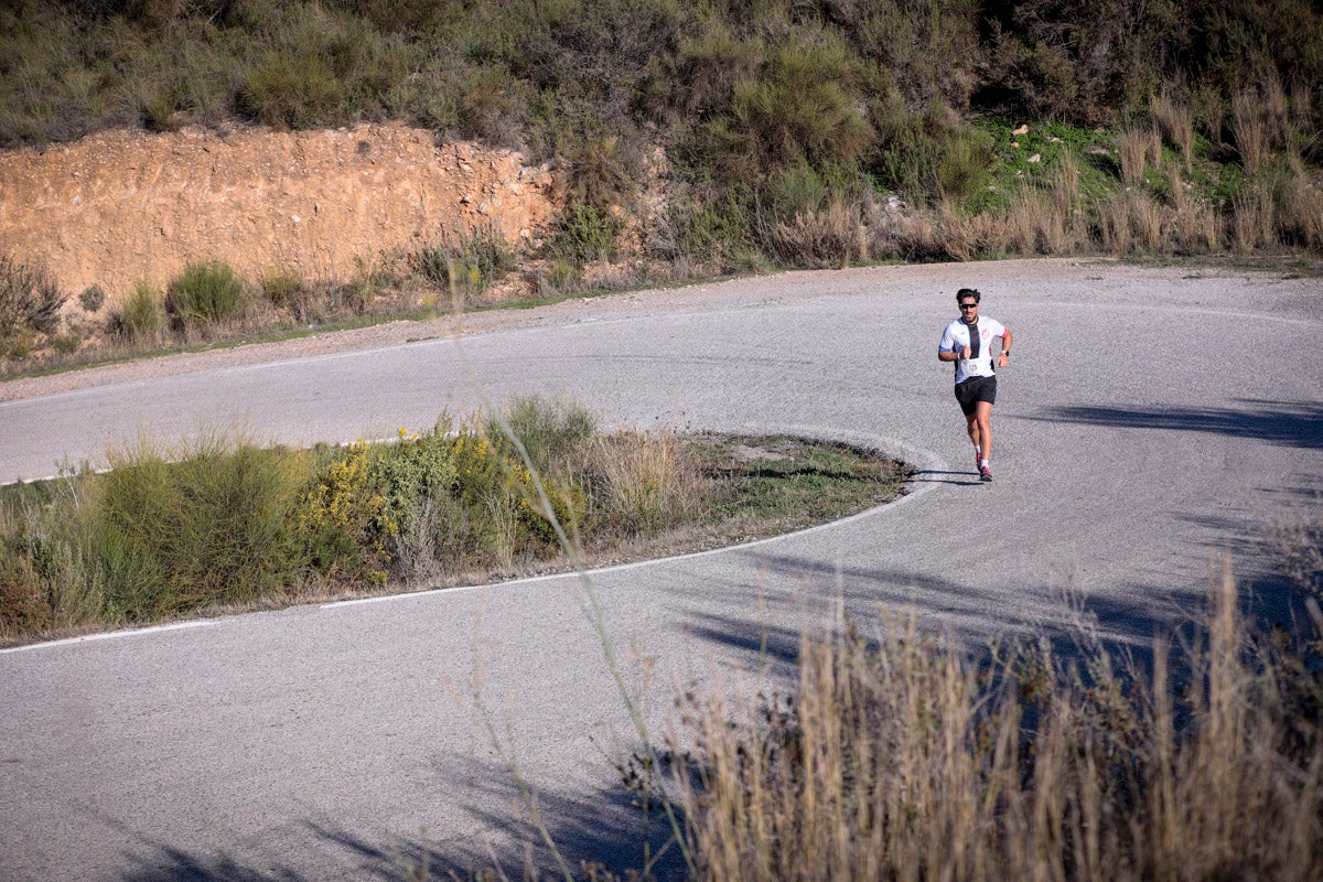 La XX Subida Pedestre al Conjuro arrancó a las 10 de la mañana, y los corredores tuvieron que enfrentarse a 17,8 kilometros en una mañana soleada