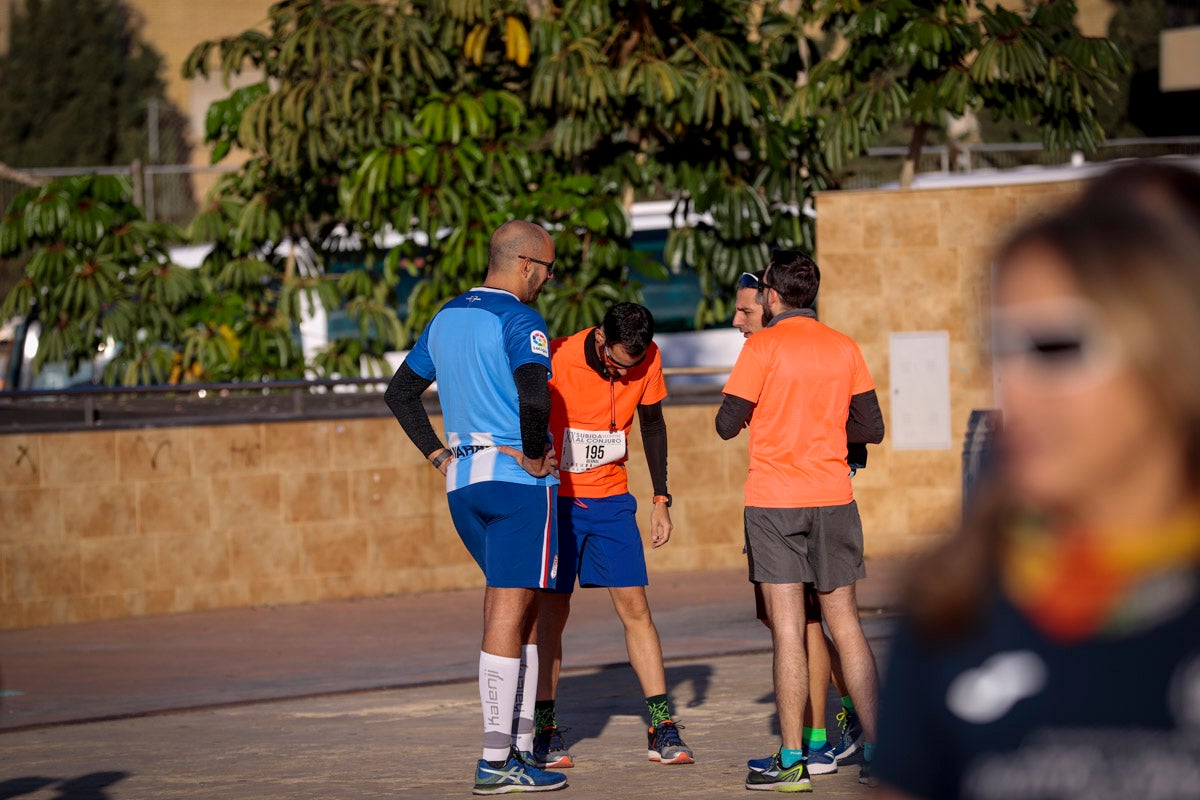 La XX Subida Pedestre al Conjuro arrancó a las 10 de la mañana, y los corredores tuvieron que enfrentarse a 17,8 kilometros en una mañana soleada