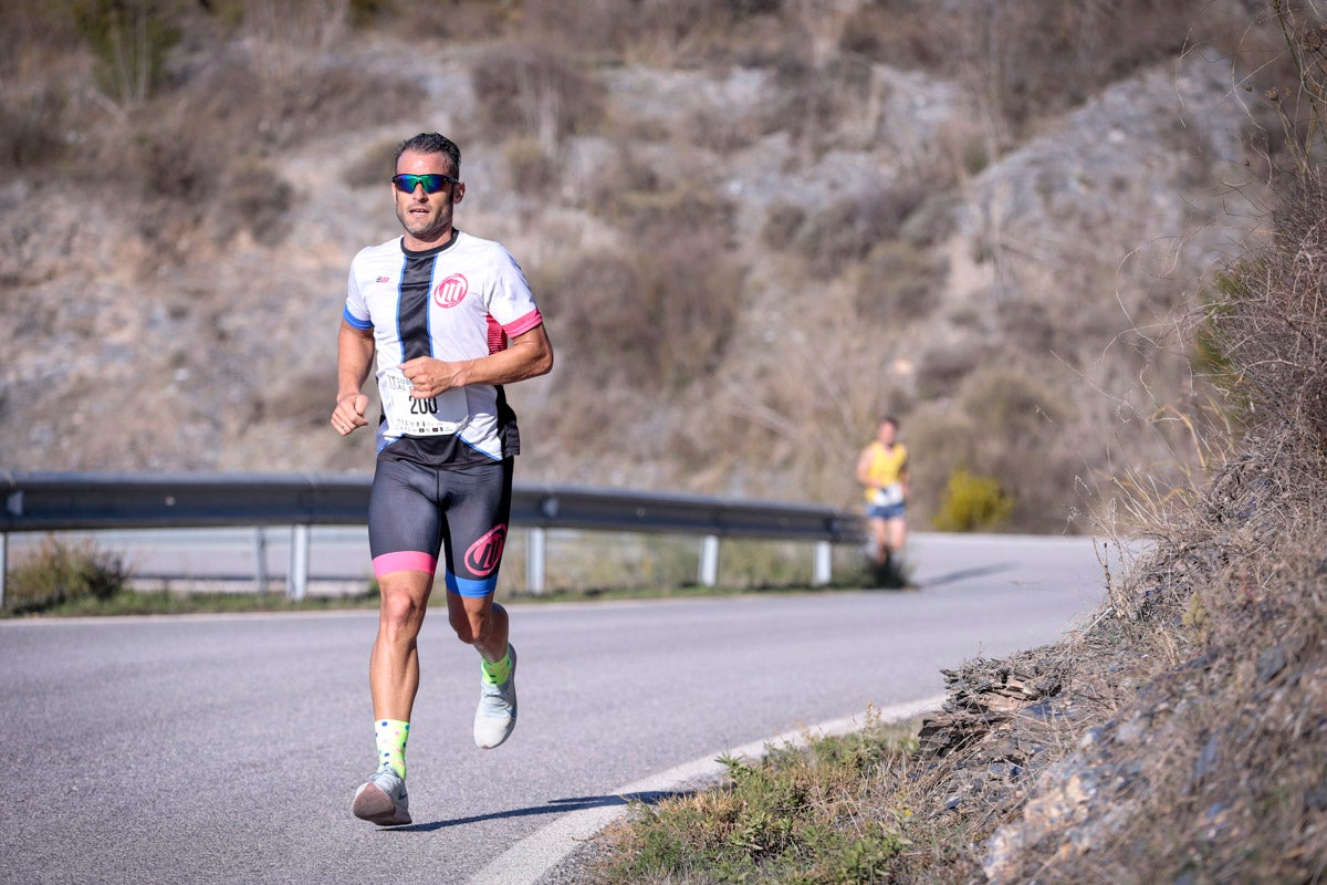 La XX Subida Pedestre al Conjuro arrancó a las 10 de la mañana, y los corredores tuvieron que enfrentarse a 17,8 kilometros en una mañana soleada