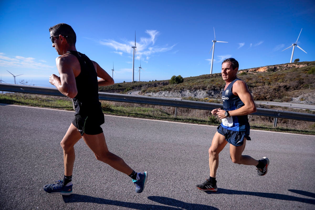 La XX Subida Pedestre al Conjuro arrancó a las 10 de la mañana, y los corredores tuvieron que enfrentarse a 17,8 kilometros en una mañana soleada