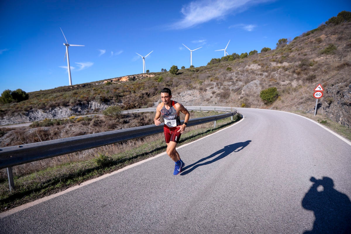 La XX Subida Pedestre al Conjuro arrancó a las 10 de la mañana, y los corredores tuvieron que enfrentarse a 17,8 kilometros en una mañana soleada