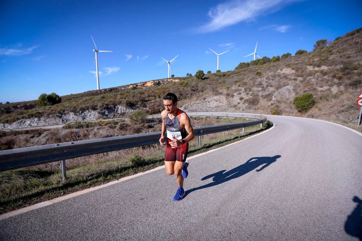 La XX Subida Pedestre al Conjuro arrancó a las 10 de la mañana, y los corredores tuvieron que enfrentarse a 17,8 kilometros en una mañana soleada